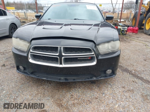 2013 Dodge Charger SXT with VIN 2C3CDXHG2DH558465, listed as a IAAI auction lot 41563714 with 151,052 mi miles. Bid and sale history available at carsss.com. Image 6.