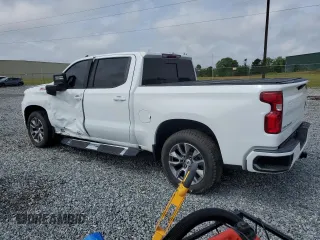 2021 Chevrolet Silverado 1500 RST with VIN 1GCUYEET7MZ149811, listed as a Copart auction lot 54702545 with 43,392 mi miles and Clean Title. Bid and sale history available at carsss.com. Image 2.