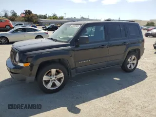 2017 Jeep Patriot Latitude with VIN 1C4NJPFB1HD184633, listed as a Copart auction lot 52252965 with 159,773 mi miles and Salvage Title. Bid and sale history available at carsss.com. Image 1.