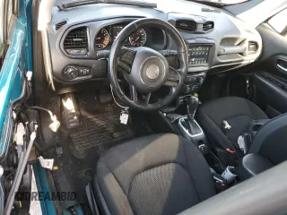 2020 Jeep Renegade Altitude with VIN ZACNJABB0LPL99236, listed as a Copart auction lot 44825675 with 83,809 mi miles and Salvage Title. Bid and sale history available at DreamBid. Image 8.