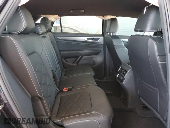2024 Volkswagen Atlas SE z VIN 1V2WE2CA4RC257104, wystawiony jako Copart lot #57352095 z przebiegiem 7 189 mil mil oraz Szkoda całkowita • Salvage title. Historia ofert i sprzedaży dostępna na DreamBid. Obrazek 10.