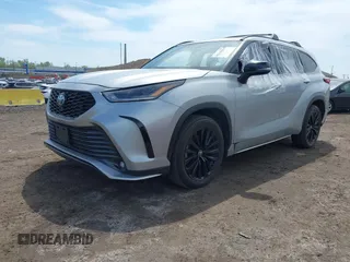 2023 Toyota Highlander L with VIN 5TDKDRBH3PS001588, listed as a IAAI auction lot 42139254 with 21,399 mi miles and . Bid and sale history available at DreamBid. Image 2.