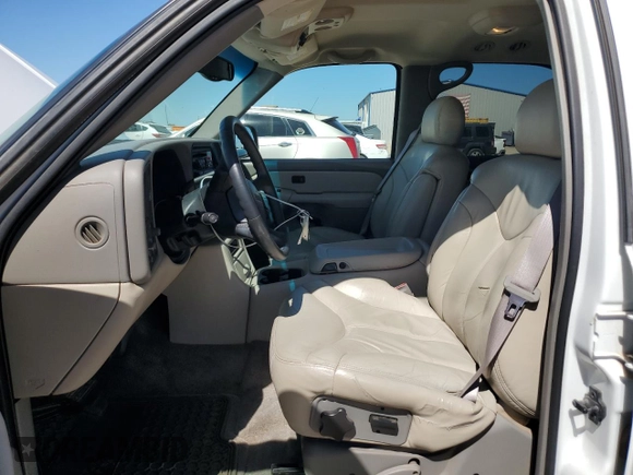2001 GMC Yukon SLT z VIN 1GKEC13T81J152049, wystawiony jako Copart lot #56494675 z przebiegiem 160 102 mil mil oraz Szkoda całkowita • Salvage title. Historia ofert i sprzedaży dostępna na DreamBid. Obrazek 7.
