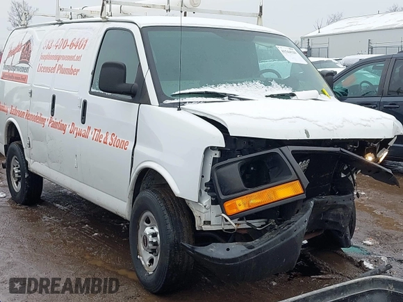 2012 GMC Savana Cargo Van with VIN 1GTZ7TBG1C1198262, listed as a IAAI auction lot 41544120 with 178,651 mi miles. Bid and sale history available at carsss.com. Image 1.