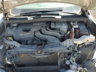2018 Ford C-Max SE z VIN 1FADP5AU9JL101832, wystawiony jako Copart lot #58035695 z przebiegiem 111 574 mil mil oraz Szkoda całkowita • Salvage title. Historia ofert i sprzedaży dostępna na DreamBid. Obrazek 12.