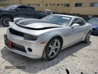 2014 Chevrolet Camaro LT z VIN 2G1FC1E31E9133348, wystawiony jako Copart lot #52929445 z przebiegiem Nie podano mil oraz Szkoda całkowita • Salvage title. Historia ofert i sprzedaży dostępna na DreamBid. Obrazek 1.