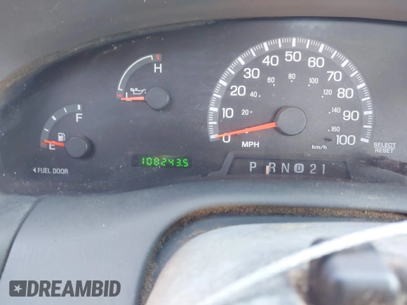 2000 Ford F-150 XL with VIN 1FTZX1720YNB27491, listed as a IAAI auction lot 41469775 with 108,243 mi miles. Bid and sale history available at carsss.com. Image 7.