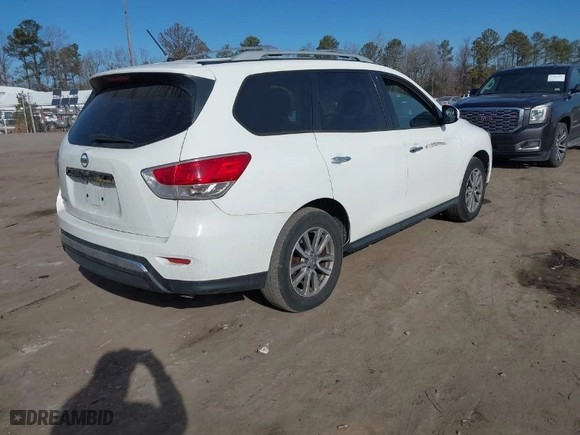 2016 Nissan Pathfinder S with VIN 5N1AR2MN8GC655622, listed as a IAAI auction lot 41422353 with 128,073 mi miles. Bid and sale history available at carsss.com. Image 4.