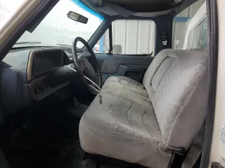 1990 Ford F-150 with VIN 1FTDF15Y7LKA50939, listed as a Copart auction lot 45386535 with 79,153 mi miles and Clean Title. Bid and sale history available at carsss.com. Image 7.