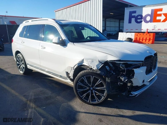 2020 BMW X7 xDrive40i with VIN 5UXCW2C03L9C67539, listed as a IAAI auction lot 41261357 with 46,654 mi miles. Bid and sale history available at carsss.com. Image 1.