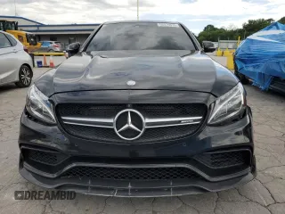 2017 Mercedes-Benz C 63 S AMG z VIN 55SWF8HB3HU204431, wystawiony jako Copart lot #56970675 z przebiegiem 57 527 mil mil oraz Szkoda całkowita • Salvage title. Historia ofert i sprzedaży dostępna na DreamBid. Obrazek 5.