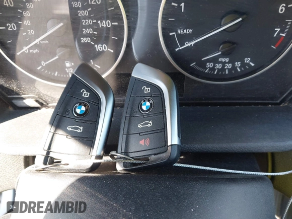 2018 BMW X1 xDrive28i z VIN WBXHT3C34J5F89162, wystawiony jako IAAI lot #42254400 z przebiegiem 131 979 mil mil oraz . Historia ofert i sprzedaży dostępna na DreamBid. Obrazek 11.