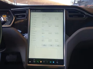 2013 Tesla Model S с VIN 5YJSA1CG8DFP22036, выставлен на аукционе IAAI как лот 41886249 с пробегом 125 477 миль миль и . История ставок и продаж доступна на DreamBid. Изображение 17.