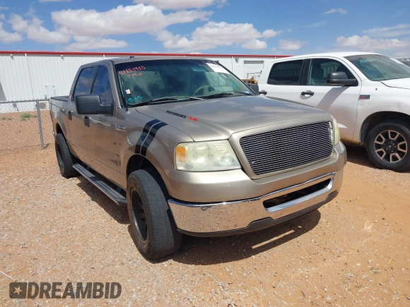 2006 Ford F-150 XLT with VIN 1FTRW12W26KD43273, listed as a IAAI auction lot 42153933 with 183,771 mi miles. Bid and sale history available at carsss.com. Image 1.