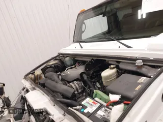 2006 Hummer H2 with VIN 5GRGN23U06H121985, listed as a IAAI auction lot 41336620 with 171,647 mi miles. Bid and sale history available at carsss.com. Image 10.