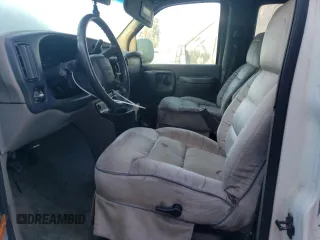 2000 GMC Savana Cargo Van YF7 with VIN 1GDFG15R6Y1230985, listed as a Copart auction lot 69868404 with 0 mi miles and Non Repairable. Bid and sale history available at carsss.com. Image 7.