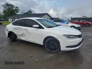 2016 Chrysler 200 S z VIN 1C3CCCBB7GN119699, wystawiony jako Copart lot #54690215 z przebiegiem 172 312 mil mil oraz Szkoda całkowita • Salvage title. Historia ofert i sprzedaży dostępna na DreamBid. Obrazek 4.