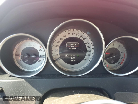 2014 Mercedes-Benz C 250 Sport with VIN WDDGF4HB6ER309832, listed as a Copart auction lot 61725615 with 123,341 mi miles and Salvage title. Bid and sale history available at DreamBid. Image 9.