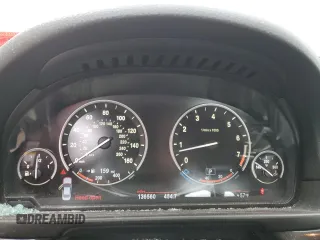 2014 BMW 5 Series 535i xDrive z VIN WBA5B3C5XED539389, wystawiony jako Copart lot #57290835 z przebiegiem 136 560 mil mil oraz Szkoda całkowita • Salvage title. Historia ofert i sprzedaży dostępna na DreamBid. Obrazek 9.