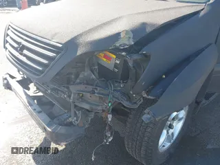 2005 Lexus GX 470 z VIN JTJBT20X150087128, wystawiony jako IAAI lot #41124756 z przebiegiem 221 052 mil mil oraz . Historia ofert i sprzedaży dostępna na DreamBid. Obrazek 6.