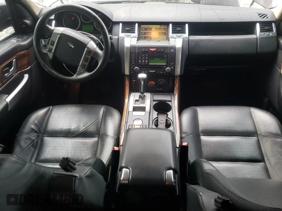 2009 Land Rover Range Rover Sport SC z VIN SALSH23489A209210, wystawiony jako Copart lot #63187525 z przebiegiem 156 479 mil mil oraz Szkoda całkowita • Salvage title. Historia ofert i sprzedaży dostępna na DreamBid. Obrazek 8.