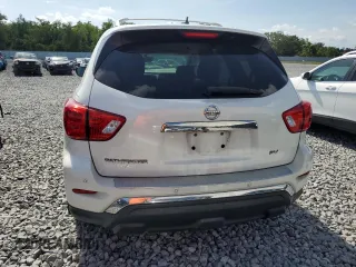 2018 Nissan Pathfinder SV z VIN 5N1DR2MN1JC621655, wystawiony jako Copart lot #58040845 z przebiegiem 81 765 mil mil oraz Szkoda całkowita • Salvage title. Historia ofert i sprzedaży dostępna na DreamBid. Obrazek 6.