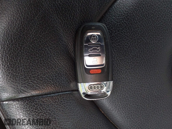 2013 Audi A4 Premium с VIN WAUBFAFL9DN030506, выставлен на аукционе IAAI как лот 41920924 с пробегом 168 770 миль миль и . История ставок и продаж доступна на DreamBid. Изображение 11.