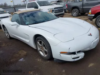 2000 Chevrolet Corvette with VIN 1G1YY32G5Y5129804, listed as a IAAI auction lot 41636683 with 86,205 mi miles. Bid and sale history available at carsss.com. Image 1.