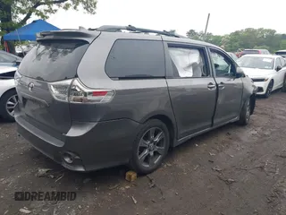 2019 Toyota Sienna SE with VIN 5TDXZ3DC4KS014221, listed as a IAAI auction lot 42275498 with 32,381 mi miles and . Bid and sale history available at DreamBid. Image 4.
