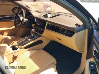 2019 Porsche Macan with VIN WP1AA2A58KLB08292, listed as a IAAI auction lot 42032061 with 35,903 mi miles and . Bid and sale history available at DreamBid. Image 5.