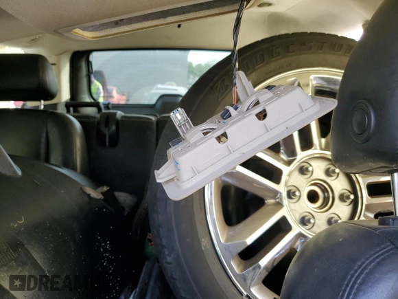 2007 Cadillac Escalade z VIN 1GYFK63837R153531, wystawiony jako Copart lot #56426285 z przebiegiem Nie podano mil oraz Szkoda całkowita • Salvage title. Historia ofert i sprzedaży dostępna na DreamBid. Obrazek 10.