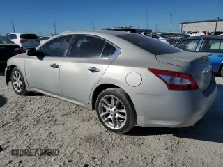 2010 Nissan Maxima SV with VIN 1N4AA5AP2AC802064, listed as a Copart auction lot 82380764 with 201,666 mi miles and Clean title. Bid and sale history available at DreamBid. Image 2.
