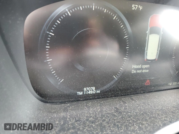 2018 Volvo XC90 Inscription with VIN YV4A22PL8J1193629, listed as a Copart auction lot 56762615 with 11,490 mi miles and Salvage title. Bid and sale history available at DreamBid. Image 9.