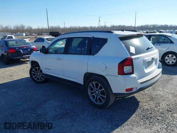 2016 Jeep Compass Sport z VIN 1C4NJCBA4GD785748, wystawiony jako IAAI lot #41585747 z przebiegiem Nie podano mil oraz . Historia ofert i sprzedaży dostępna na DreamBid. Obrazek 3.
