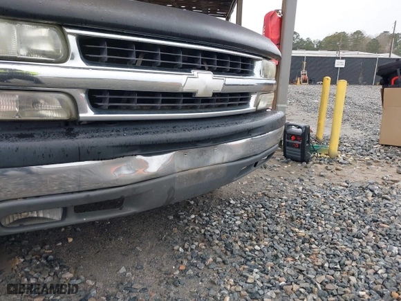2003 Chevrolet Tahoe LT with VIN 1GNEC13Z63J126611, listed as a IAAI auction lot 41300437 with 313,885 mi miles. Bid and sale history available at carsss.com. Image 13.