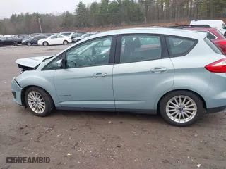 2013 Ford C-Max Hybrid SE with VIN 1FADP5AU6DL502940, listed as a IAAI auction lot 41918326 with 92,263 mi miles. Bid and sale history available at carsss.com. Image 14.