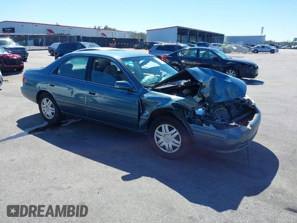 2001 Toyota Camry CE with VIN 4T1BG22K41U782923, listed as a IAAI auction lot 41773916 with 201,038 mi miles and . Bid and sale history available at carsss.com. Image 1.