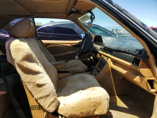 1989 Mercedes-Benz 560 с VIN WDBCA45E0KA478906, выставлен на аукционе Copart как лот 61273615 с пробегом 112 894 миль миль и Чистый • Clean title. История ставок и продаж доступна на DreamBid. Изображение 10.