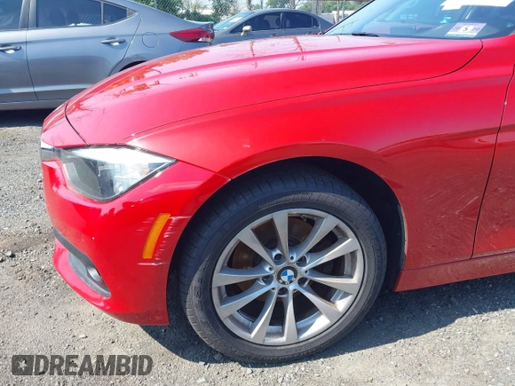 2017 BMW 3 Series 320i xDrive с VIN WBA8A3C33HK693053, выставлен на аукционе IAAI как лот 42820158 с пробегом 65 592 миль миль и . История ставок и продаж доступна на DreamBid. Изображение 6.