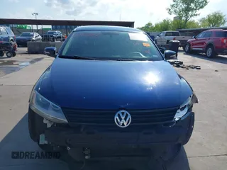 2013 Volkswagen Jetta SE with VIN 3VWDP7AJ5DM293584, listed as a IAAI auction lot 42112747 with 139,251 mi miles and . Bid and sale history available at DreamBid. Image 12.