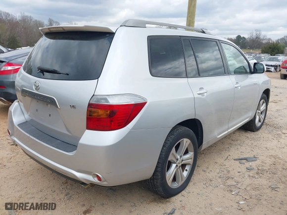 2008 Toyota Highlander Sport with VIN JTEDS43A382007009, listed as a IAAI auction lot 41843043 with 301,488 mi miles. Bid and sale history available at carsss.com. Image 4.