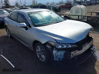 2019 Toyota Avalon XLE with VIN 4T1BZ1FB0KU031057, listed as a IAAI auction lot 41899397 with 108,454 mi miles. Bid and sale history available at carsss.com. Image 1.