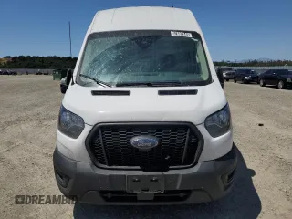 2024 Ford Transit Cargo z VIN 1FTBR2X8XRKA11725, wystawiony jako Copart lot #57682345 z przebiegiem 53 975 mil mil oraz Czysty tytuł • Clean title. Historia ofert i sprzedaży dostępna na DreamBid. Obrazek 5.