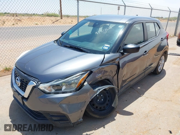 2020 Nissan Kicks S z VIN 3N1CP5BV9LL525082, wystawiony jako IAAI lot #42322672 z przebiegiem 48 035 mil mil oraz . Historia ofert i sprzedaży dostępna na DreamBid. Obrazek 6.