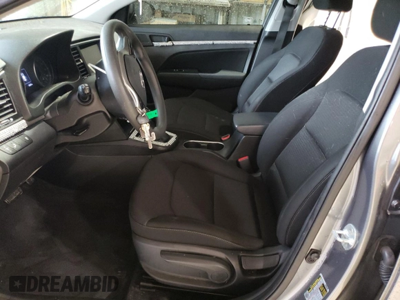 2018 Hyundai Elantra SEL z VIN 5NPD84LF3JH378206, wystawiony jako Copart lot #56584195 z przebiegiem 67 827 mil mil oraz Szkoda całkowita • Salvage title. Historia ofert i sprzedaży dostępna na DreamBid. Obrazek 7.