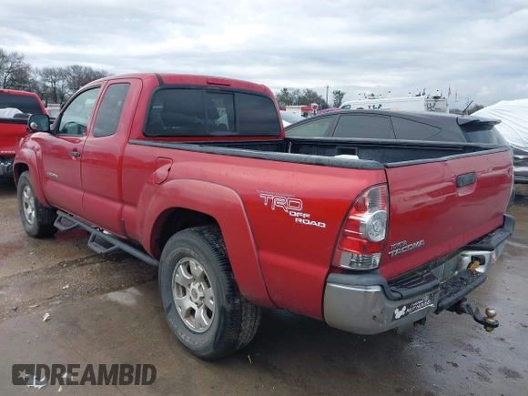 2011 Toyota Tacoma with VIN 5TFUU4EN8BX005572, listed as a IAAI auction lot 41460605 with 175,032 mi miles. Bid and sale history available at carsss.com. Image 3.