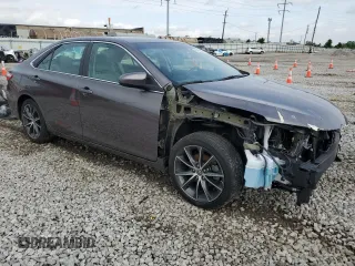 2015 Toyota Camry XLE z VIN 4T1BF1FK4FU956830, wystawiony jako Copart lot #58418565 z przebiegiem 88 771 mil mil oraz Szkoda całkowita • Salvage title. Historia ofert i sprzedaży dostępna na DreamBid. Obrazek 4.