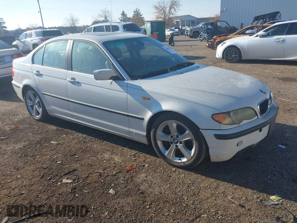 2005 BMW 3 Series 330i with VIN WBAEV53425KM42421, listed as a IAAI auction lot 41001073 with 188,472 mi miles and . Bid and sale history available at carsss.com. Image 1.