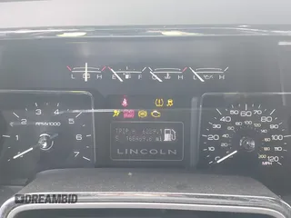 2009 Lincoln Navigator with VIN 5LMFU28519EJ01390, listed as a IAAI auction lot 40950017 with 168,469 mi miles and . Bid and sale history available at DreamBid. Image 7.