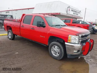 2011 Chevrolet Silverado 2500HD LT with VIN 1GC1KXCG3BF197987, listed as a IAAI auction lot 41404146 with 129,492 mi miles. Bid and sale history available at carsss.com. Image 1.